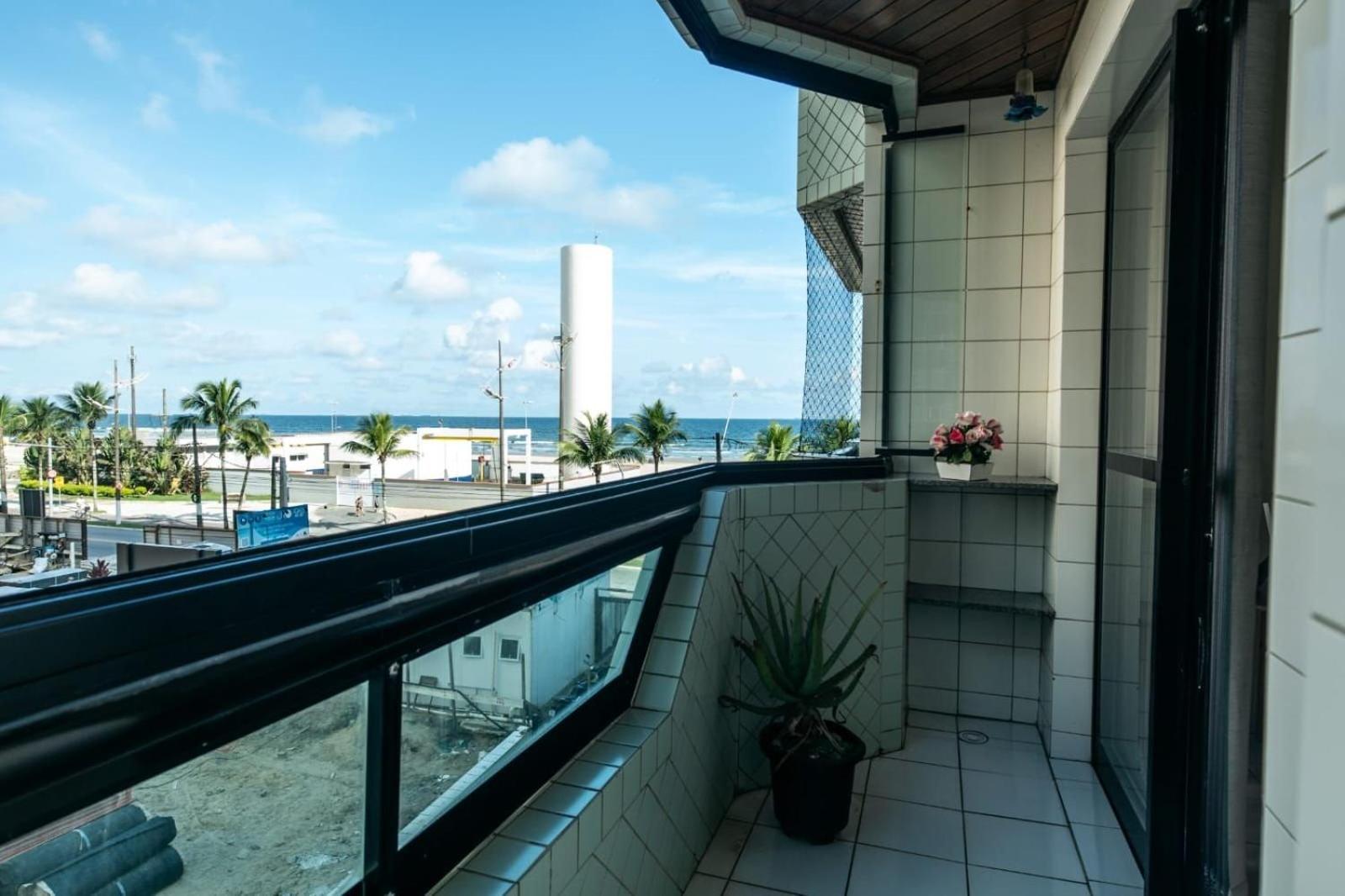 פראייה גראנדה Frente Vista Mar Com Varanda Wi Fi 300Mbps E 10M Da Praia Da Tupi - Estacionamento Gratuito מראה חיצוני תמונה