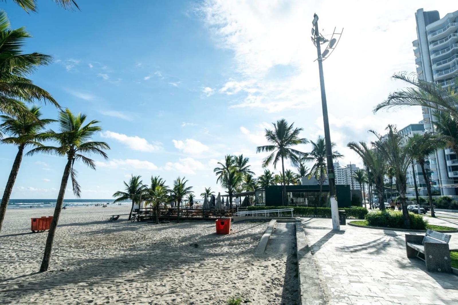 פראייה גראנדה Frente Vista Mar Com Varanda Wi Fi 300Mbps E 10M Da Praia Da Tupi - Estacionamento Gratuito מראה חיצוני תמונה